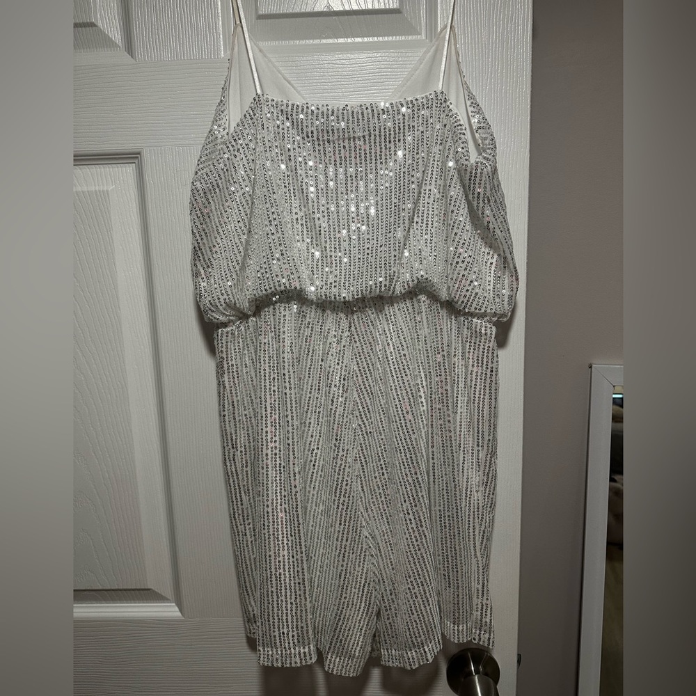 Sparkly Sequined Large Romper - Picture 4 of 5